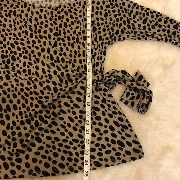 Ann Taylor spotted animal print faux tie blouse size small - Picture 3 of 7